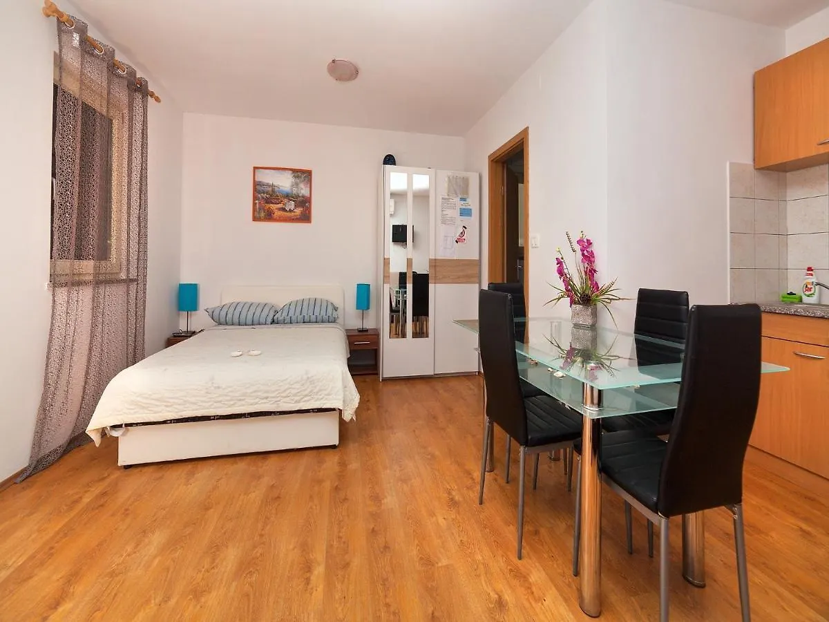 Apartments Barbara Brsec Croatia