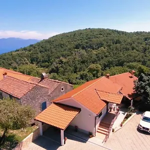  Apartman Podini
